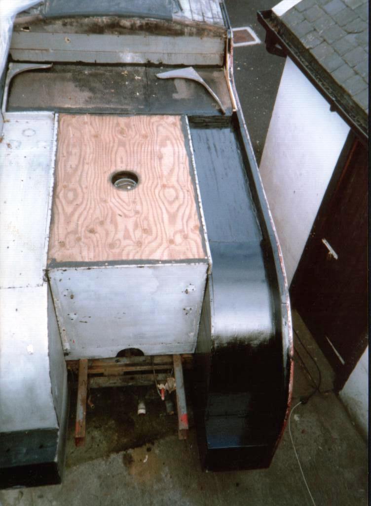 Dennis F8