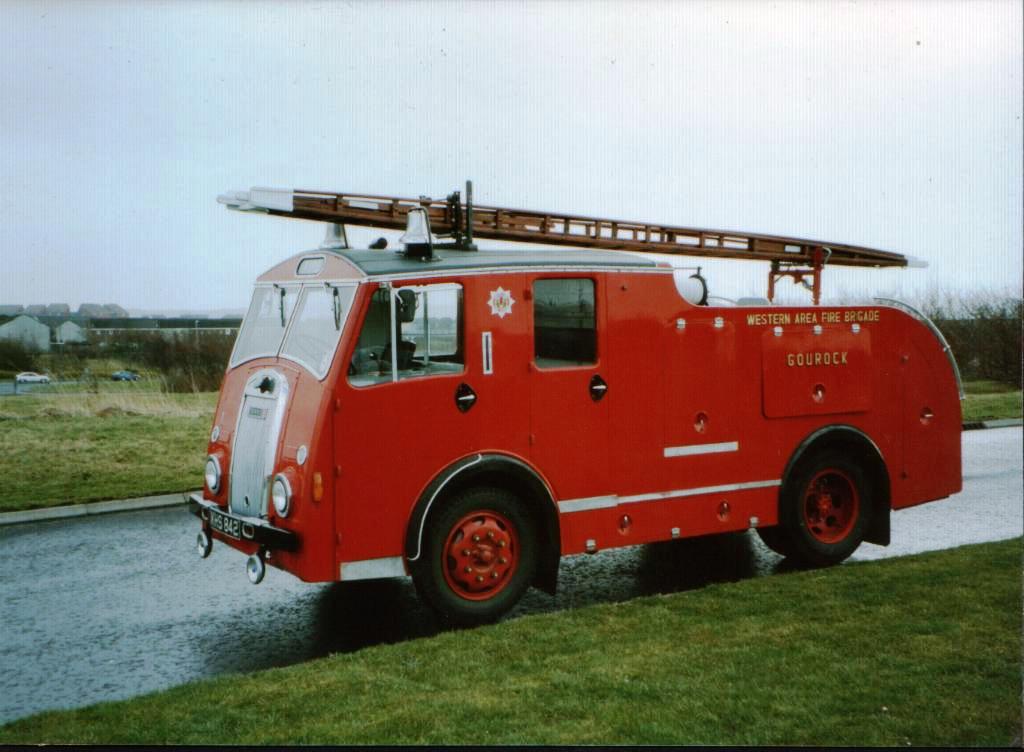 Dennis F8