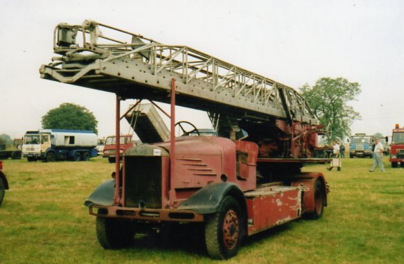 Dennis Merryweather TL